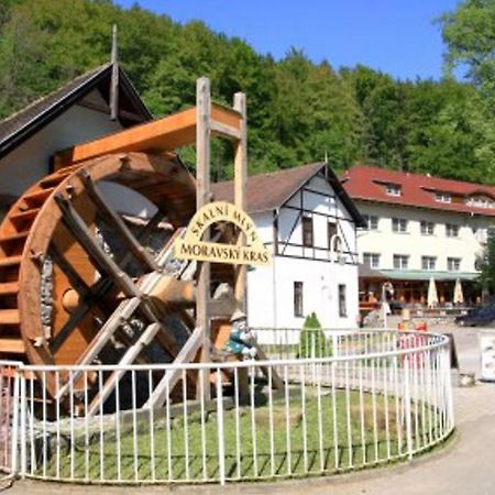 Hotel Skalni Mlyn Blansko Exterior foto