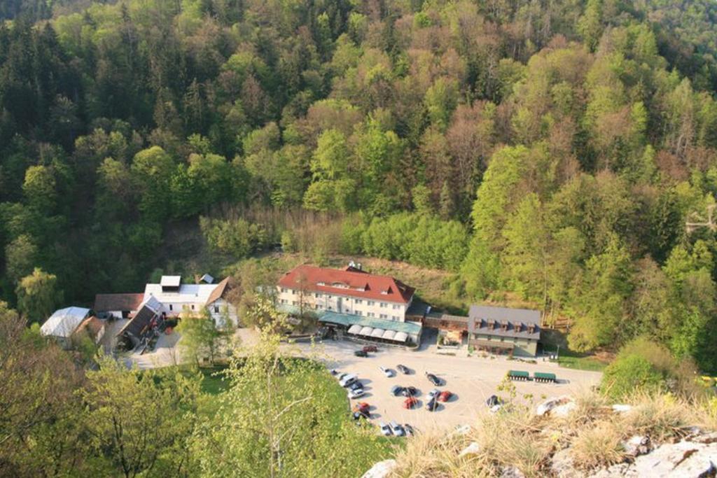 Hotel Skalni Mlyn Blansko Exterior foto