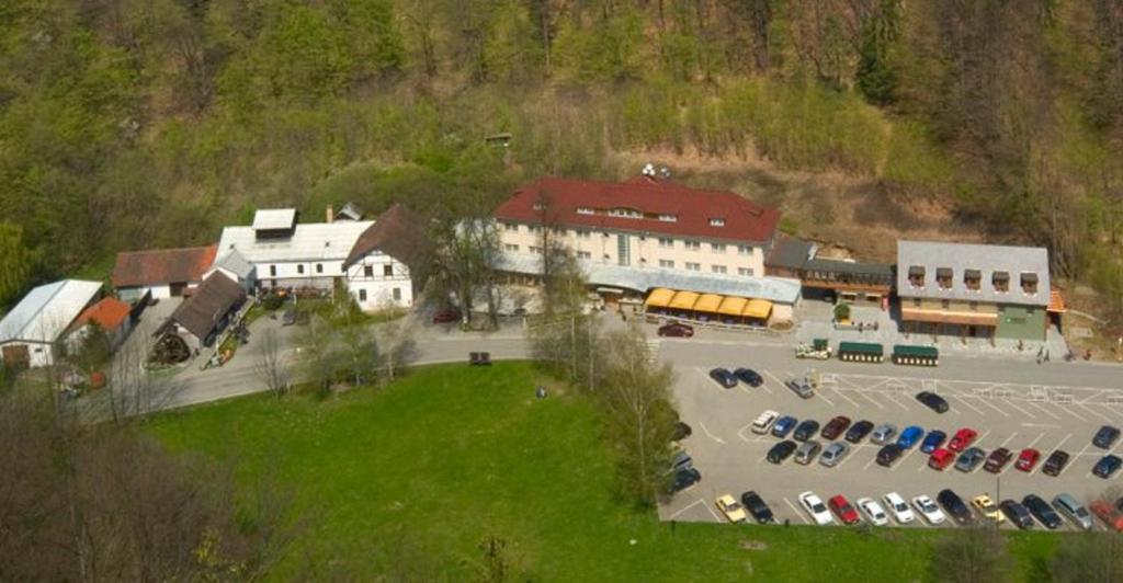 Hotel Skalni Mlyn Blansko Exterior foto
