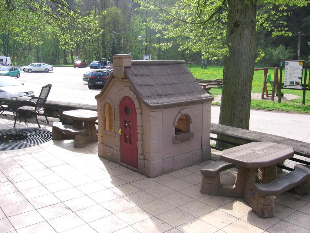 Hotel Skalni Mlyn Blansko Exterior foto