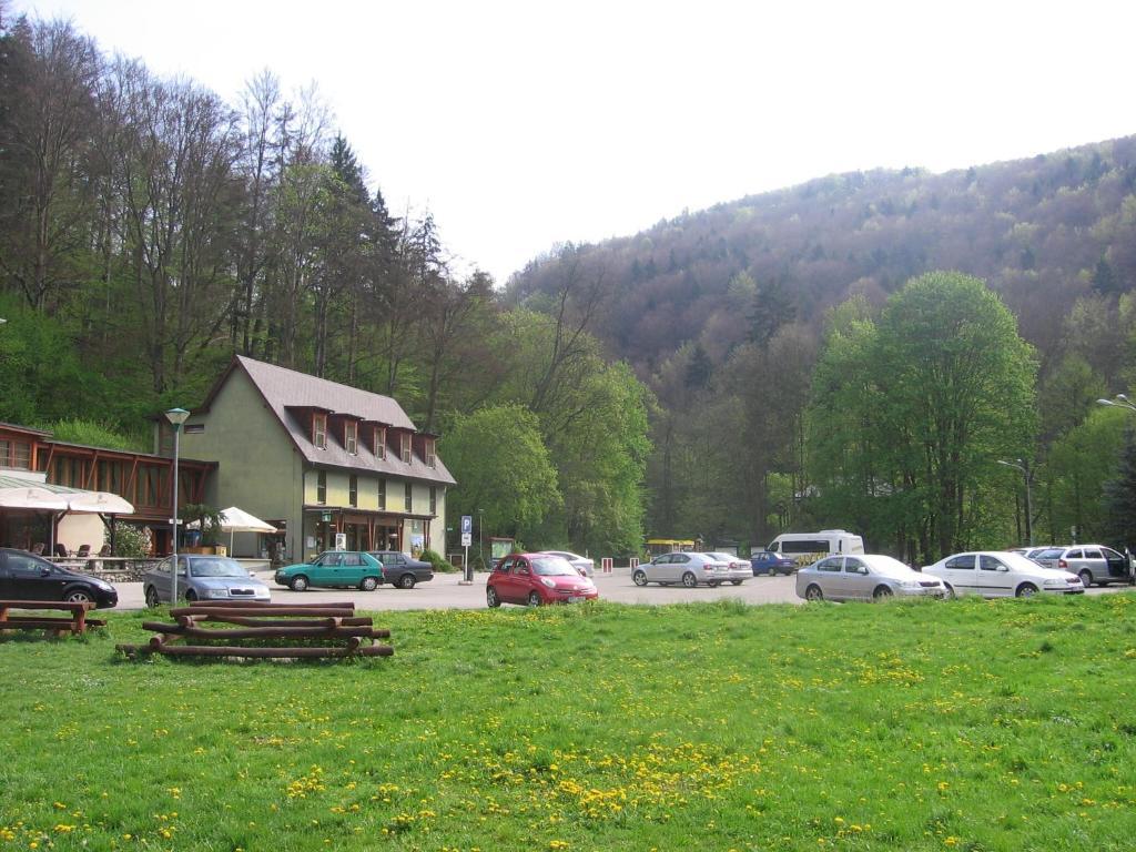 Hotel Skalni Mlyn Blansko Exterior foto